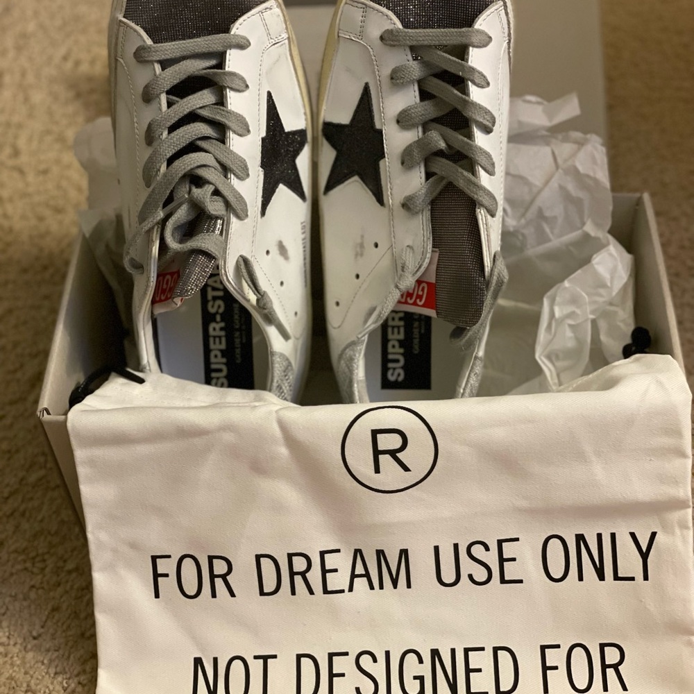 Brand new Golden Goose shoes. Never worn - Picture 3 of 6